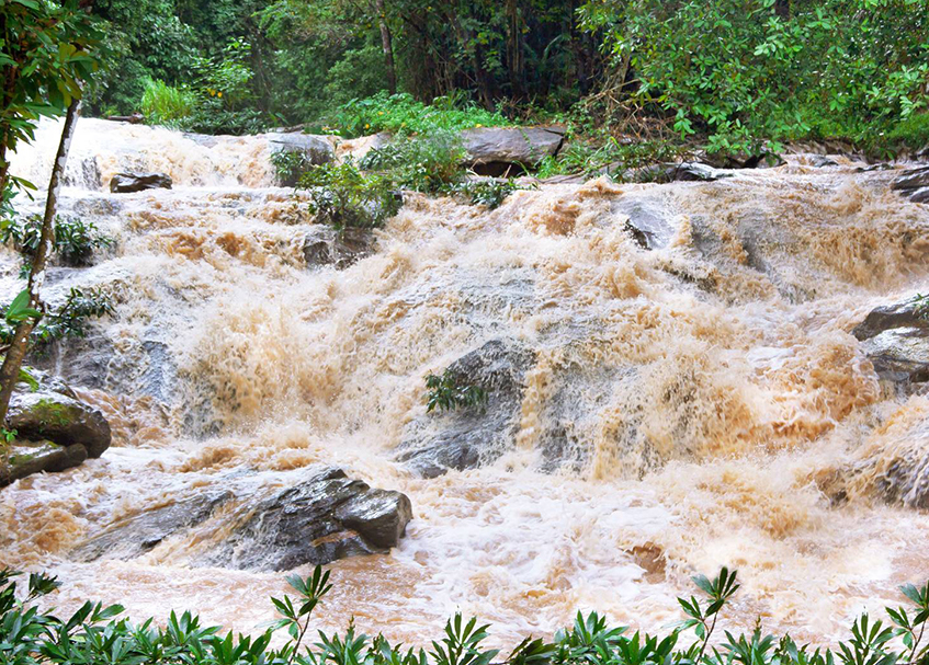 华北多地现大暴雨，山洪红色预警持续上升，河道液位监测系统助力防治山洪工作